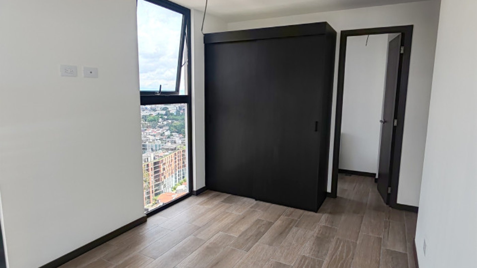 Apartamento en venta en zona 11 Mariscal Altaire - Miniatura 6
