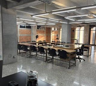 Oficinas en Alquiler – Edificio OEG, zona 4