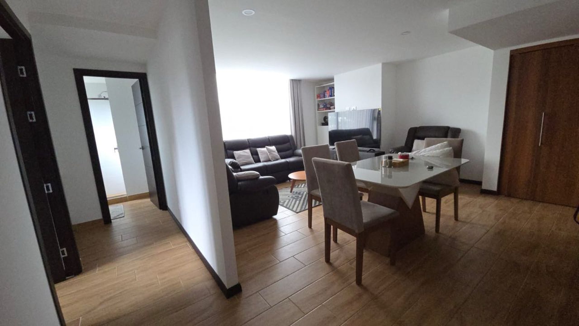 Apartamento de 3 habitaciones en alquiler Essenza zona 13