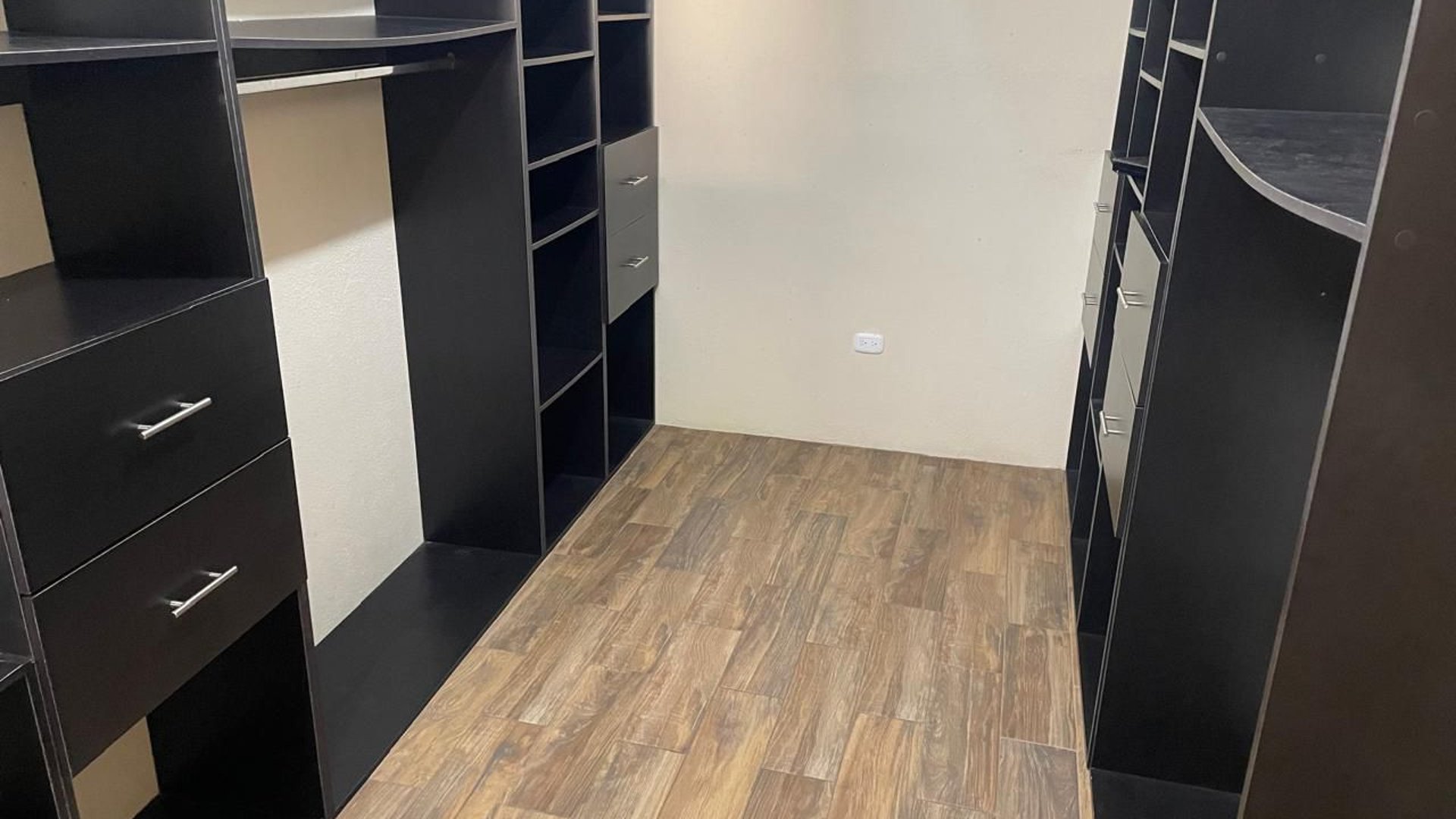 Casa en venta en Condominio Valle Real San Lucas Sacatepequez - Miniatura 14