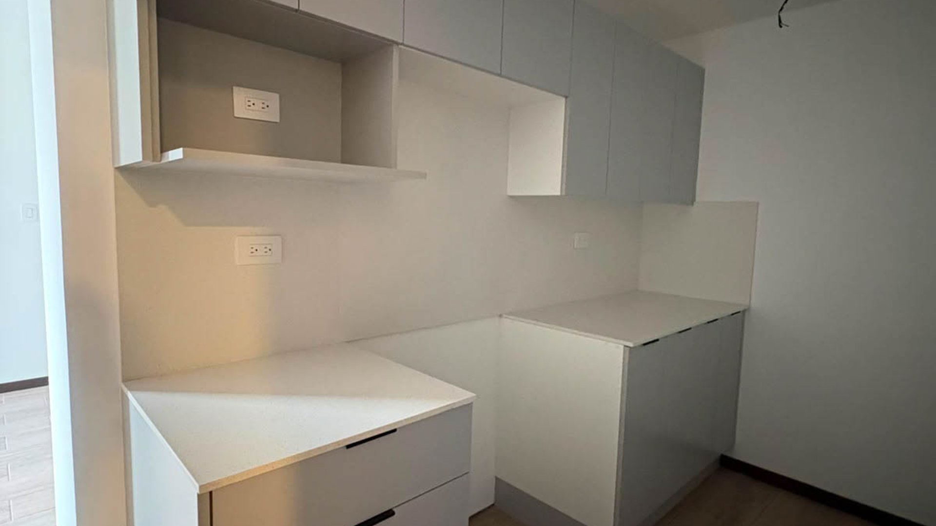 APARTAMENTO EN RENTA EN ZONA 11 MARISCAL - Miniatura 3