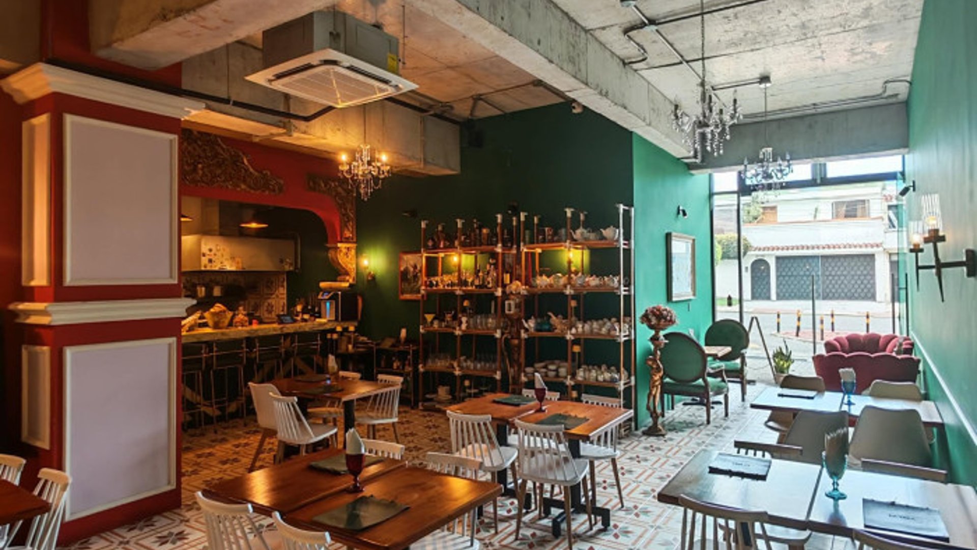 Local comercial renta zona 14 en Edificio Residencial - Miniatura 2