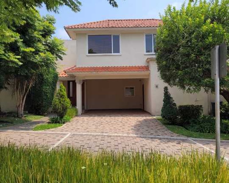 Casa en Venta en Portal Del Bosque 2, Km. 22 CES Guatemala