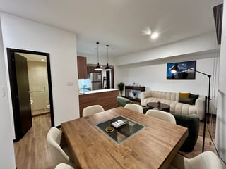 Apartamento en alquiler, Edificio Marabi, Zona 11. Disponible Agosto - 4