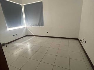 Casa a minutos de Cayala en Kanajuyu 2 Zona 16  - 3