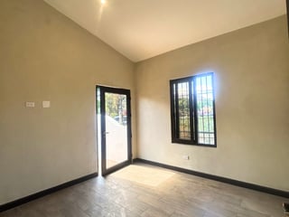 CASA EN VENTA EN ANTIGUA, FUERA DE GARITA    - Image 10