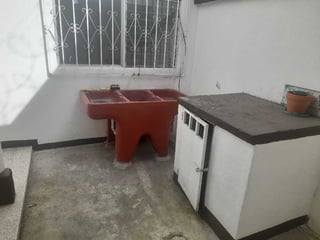Renta Casa Zona 10, A pocos metros de Hospital Centro Medico - 5