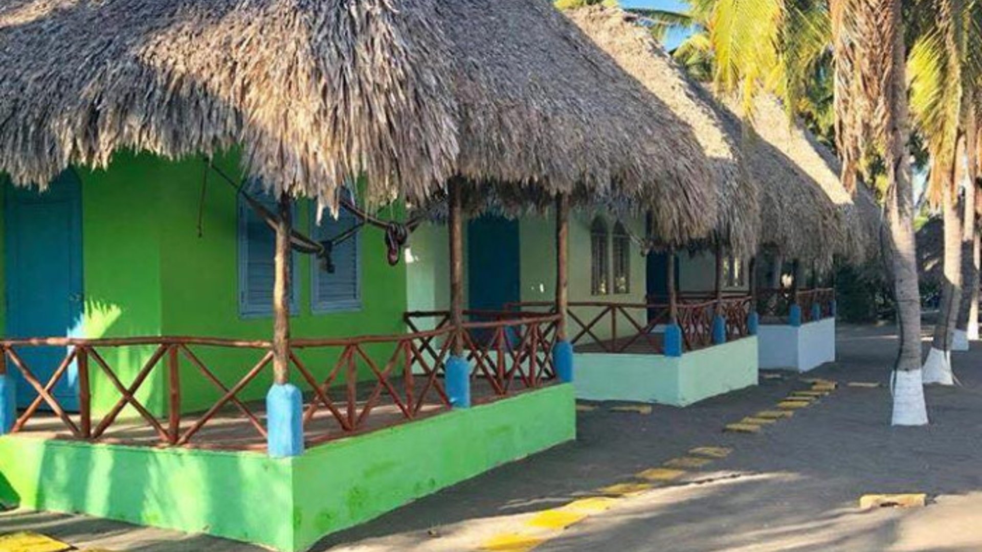 Hermoso Terreno Hotel en las Lisas Barra del Jiote - Miniatura 16