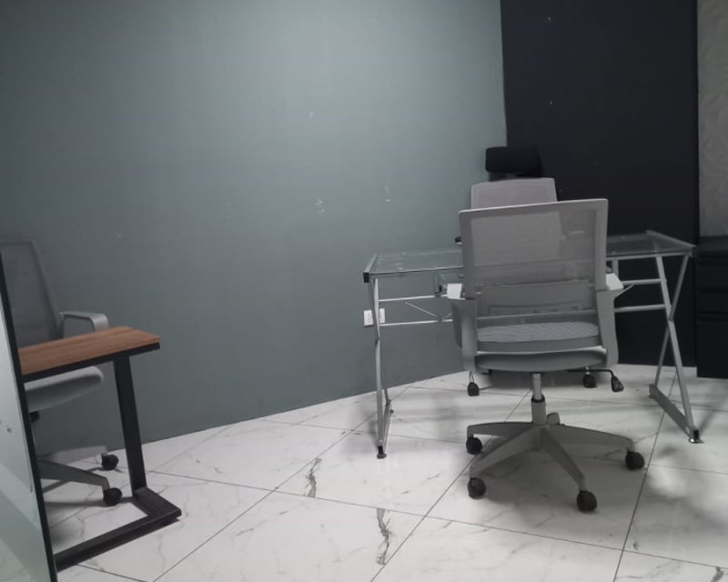 OFICINA COMERCIAL EN RENTA