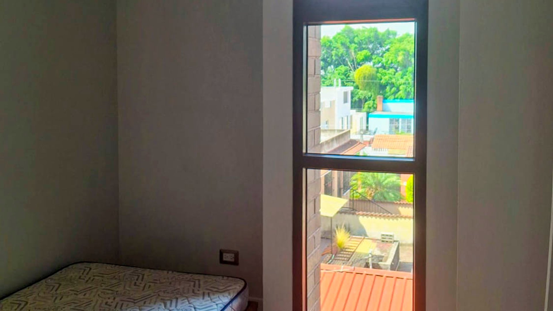 Apartamento de 3 habitaciones en Tribeca, zona 11 - Miniatura 8