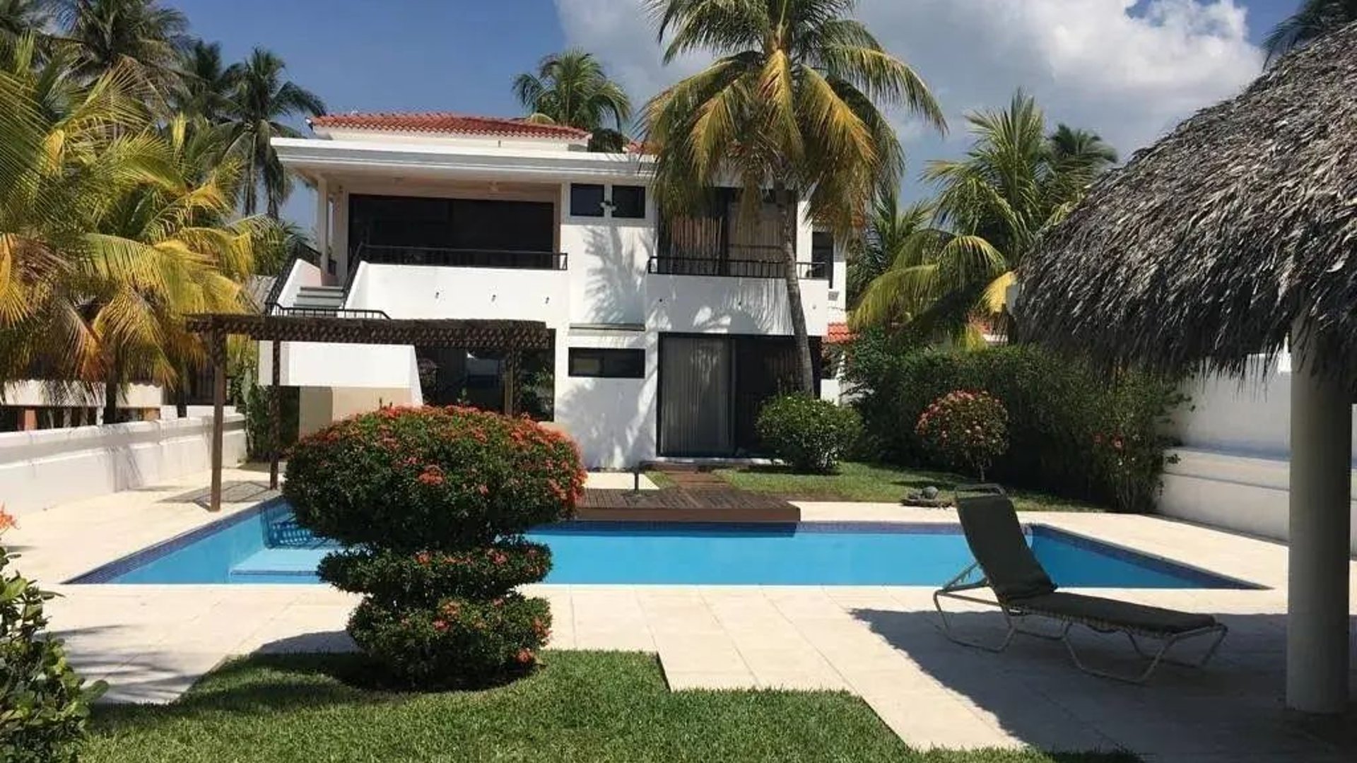 CASA EN VENTA FRENTE AL MAR – CHULAMAR, PUERTO DE SAN JOSÉ