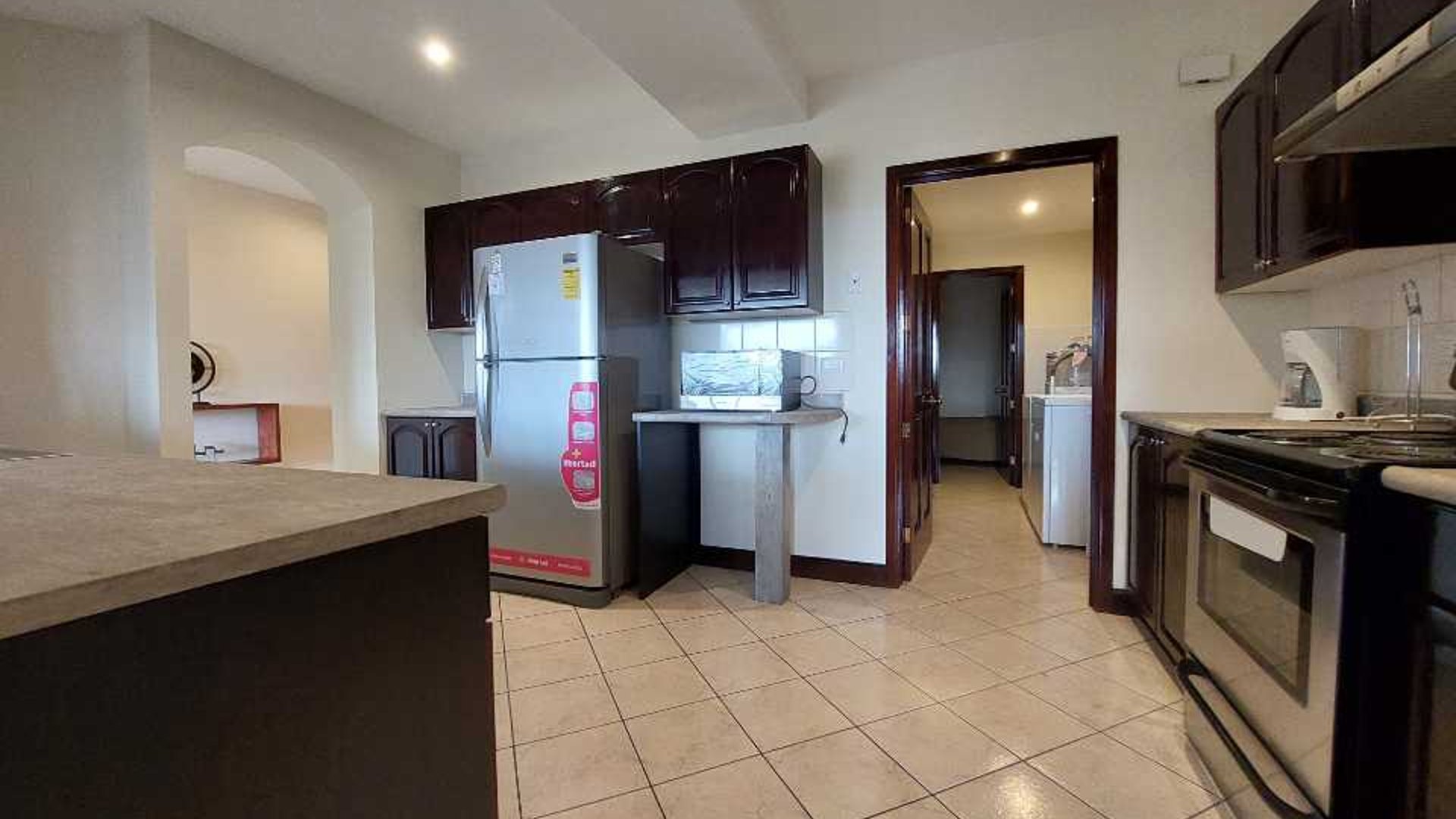 VENDO/ALQUILO APARTAMENTO EN MILENIA ZONA 10 DE 3 DORMITORIOS - Miniatura 3