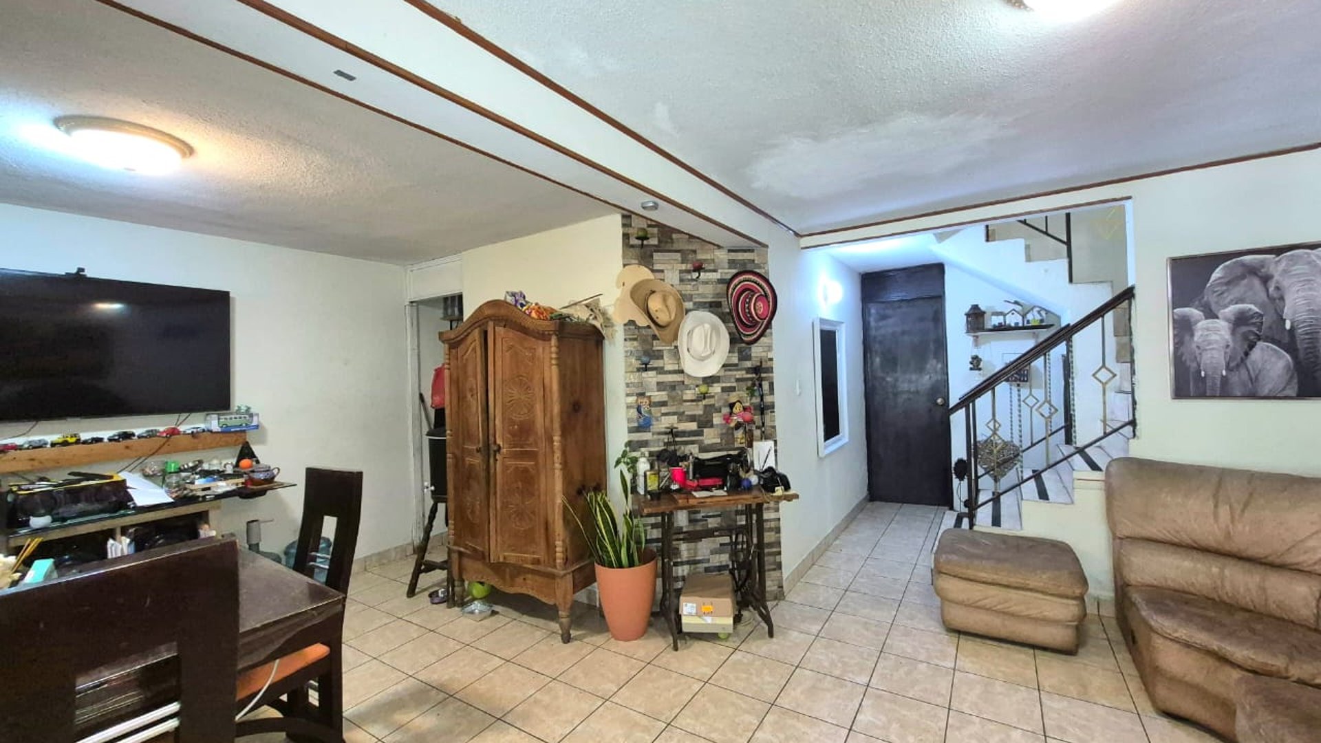 VENTA Casa Zona 17 Condominio La Colina Sabana Arriba  - Miniatura 3