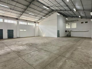 Bodega en Alquiler | Calzada Atanasio Tzul, Zona 8 - 2