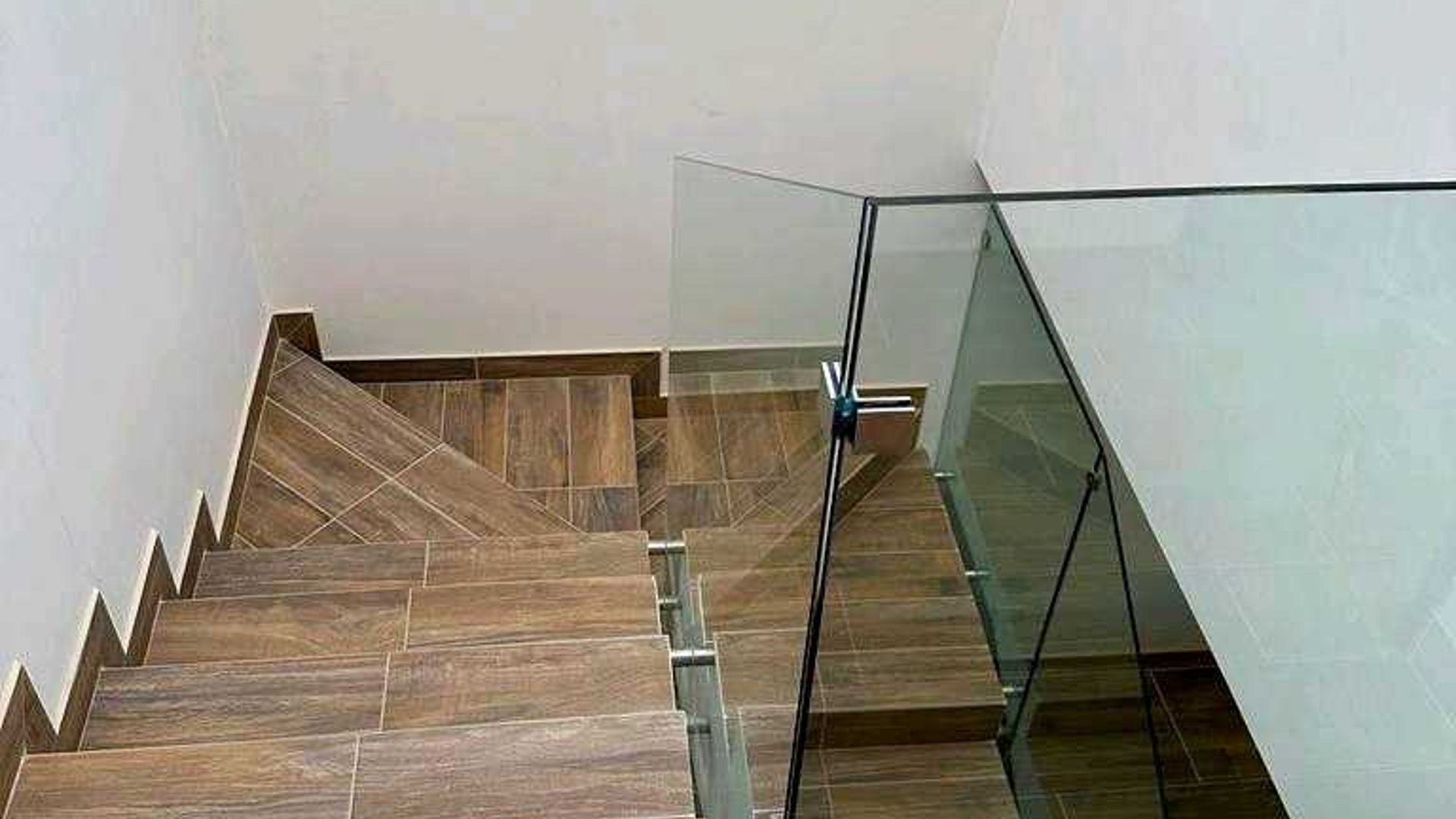 TOWNHOUSE EN ALQUILER???? Hacienda Real, zona 16 - Miniatura 6