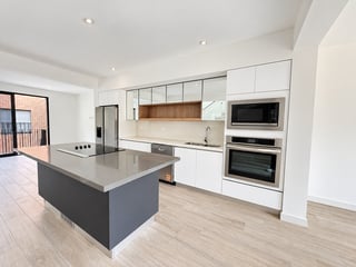 Casa nueva en renta en zona 13 | Iridia Homes - 2