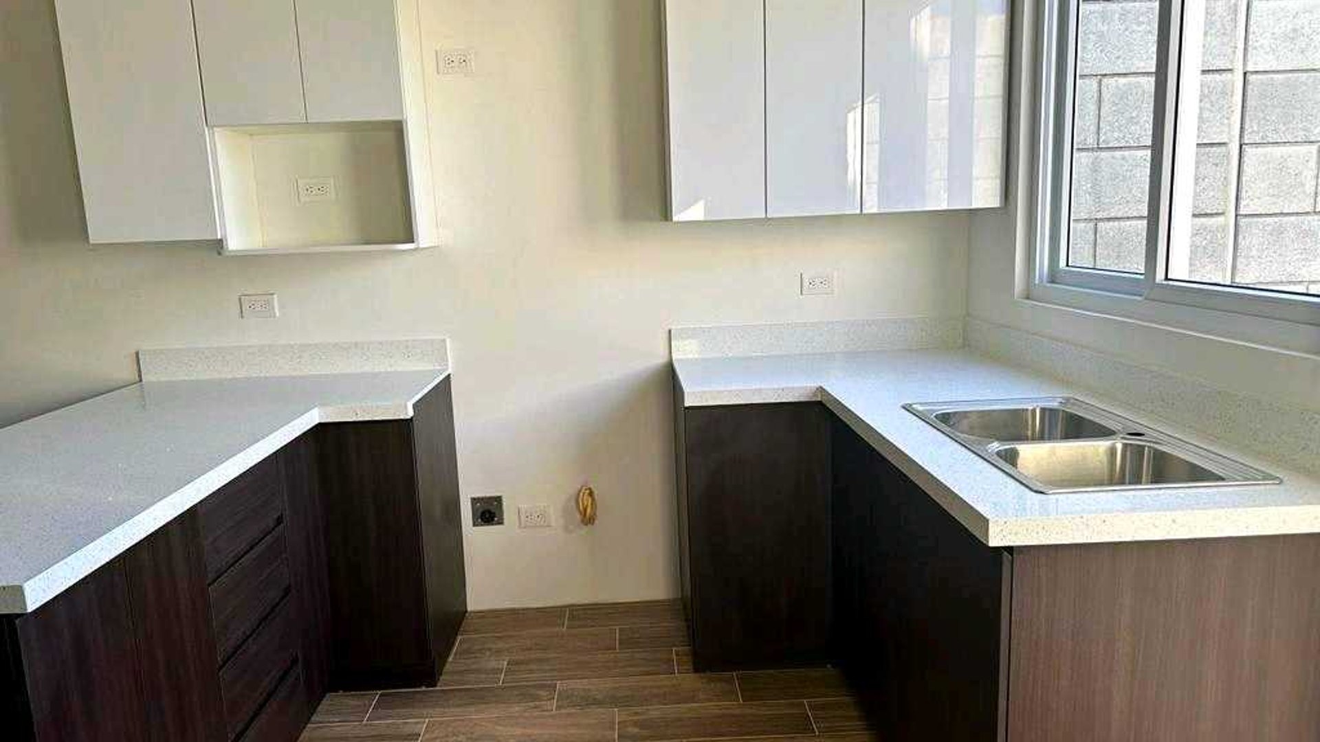 TOWNHOUSE EN ALQUILER???? Hacienda Real, zona 16 - Miniatura 4