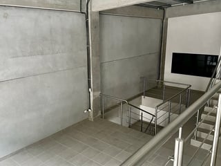 Calzada la paz / Bodega en renta zona 17 - 5