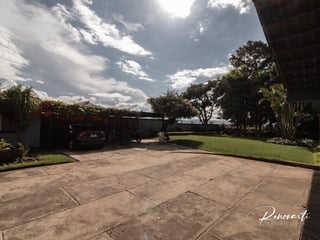 Vendo amplia casa en Condominio el Prado zona 10 - Image 9