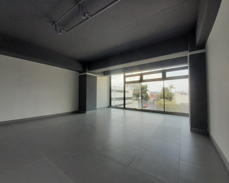 Oficina en renta en Zona 9, Ciudad de Guatemala | 58.89 m² | USD 1,000