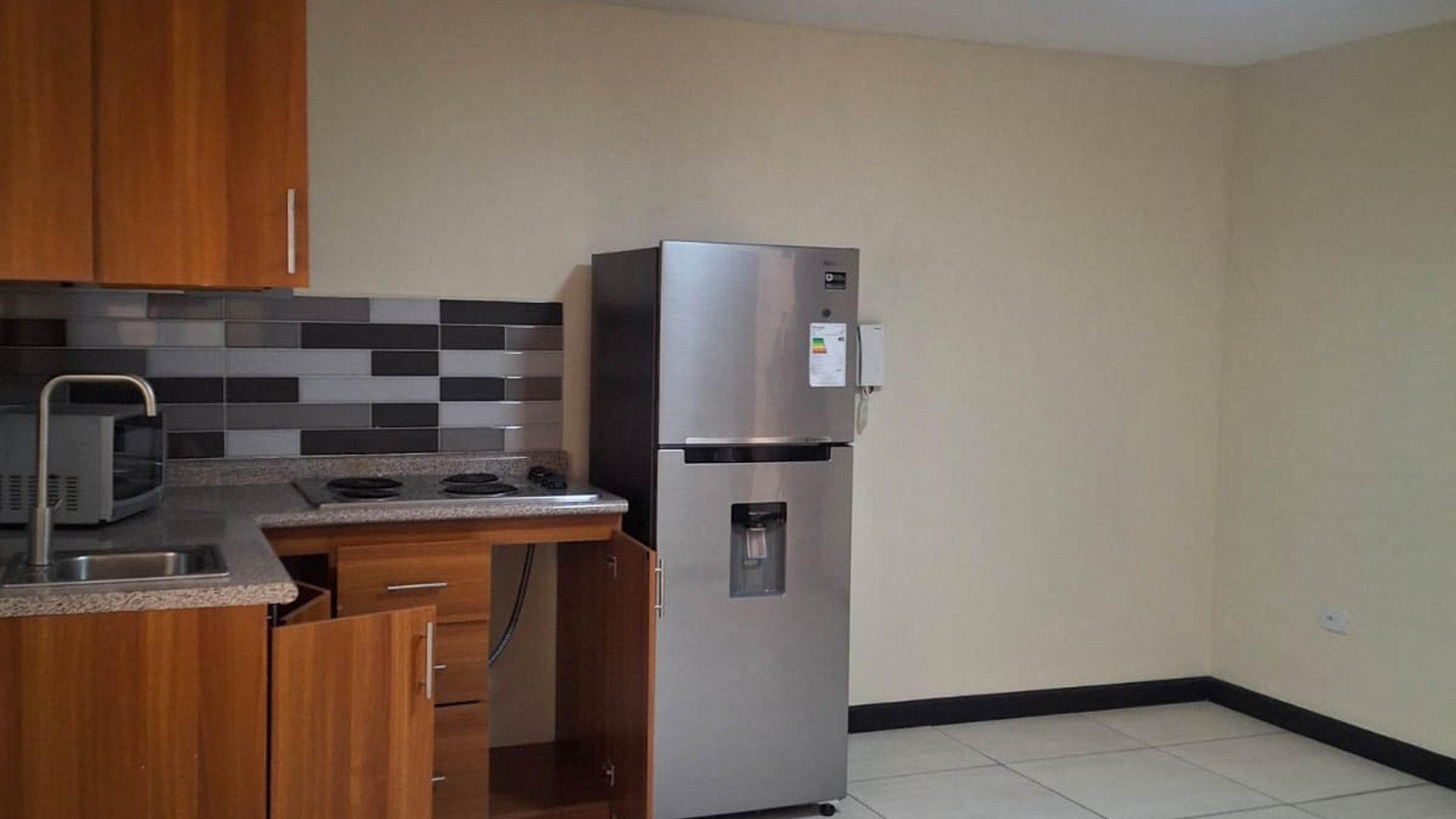 APARTAMENTO EN RENTA ZONA 15, COLONIA EL MAESTRO - Miniatura 2