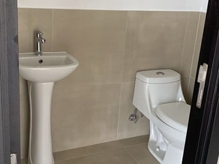 VASANTA | Oficina en Venta, zona 10 - 5