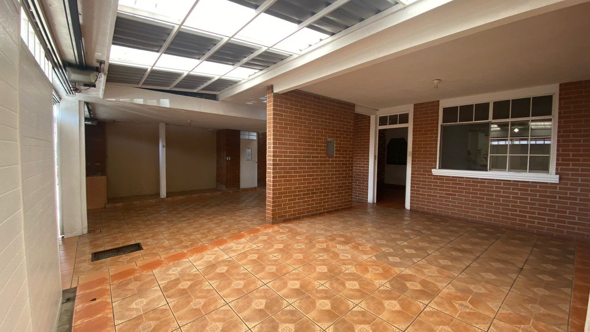 Casa en venta, en Zone 7