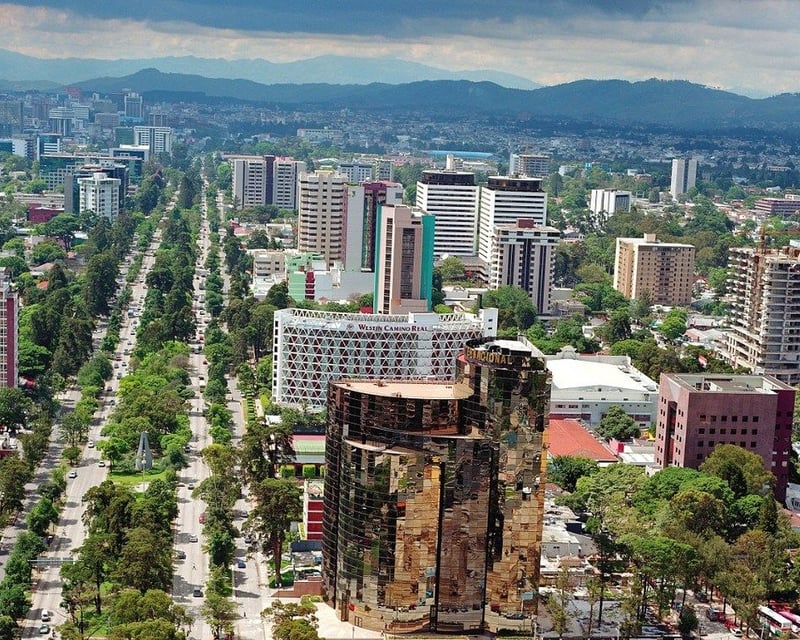 Terreno en Venta – Zona 10, Ciudad de Guatemala