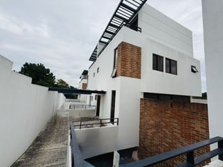 VENTA DE HERMOSA CASA PARA ESTRENAR - VH1, ZONA 15 - 2