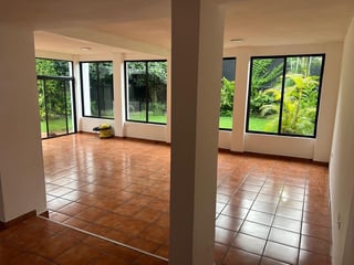 Casa en Alquiler – Zona 14 | Sector La Villa para oficina o vivienda - 5