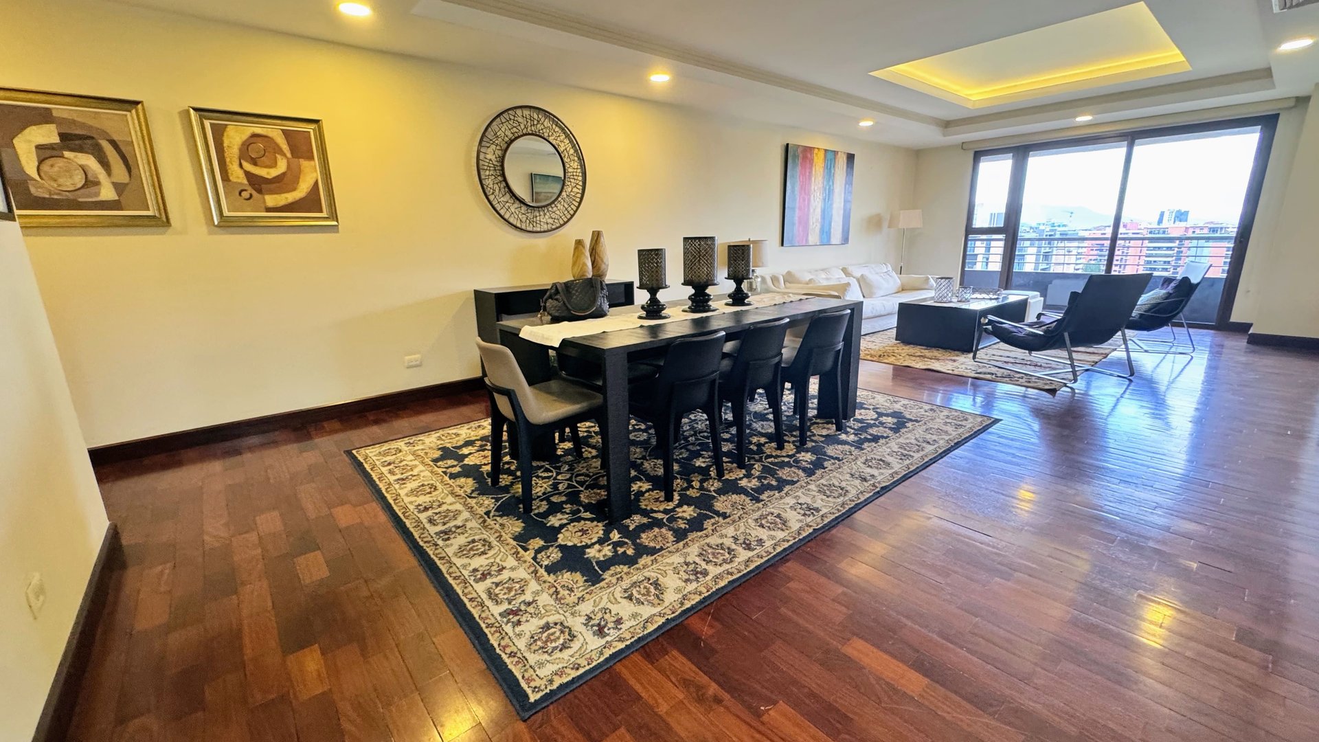 Apartamento amueblado en Renta zona 10