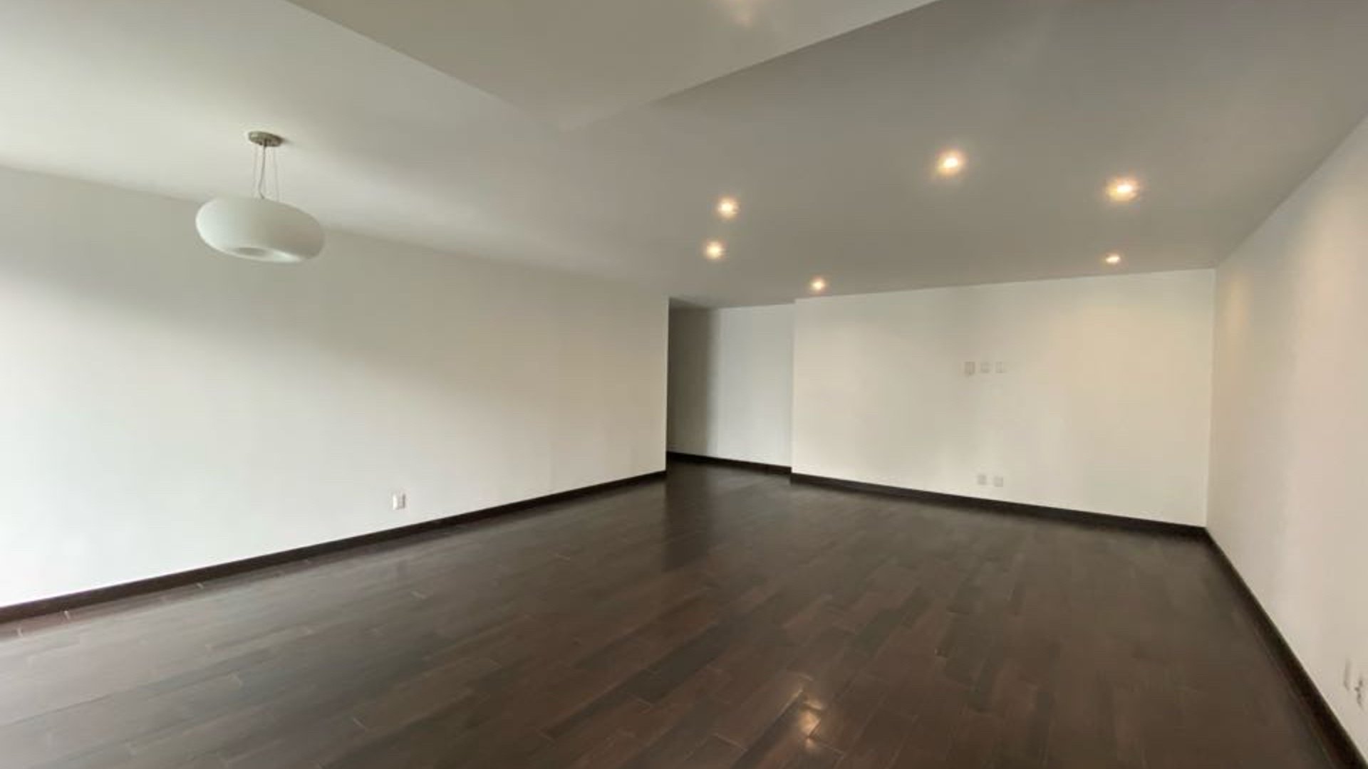 Apartamento de 3 habitaciones en alquiler Attica II zona 14 - Miniatura 2