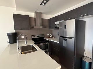 Apartamento en Renta Amueblado – Veinti4, Zona 10 - 4