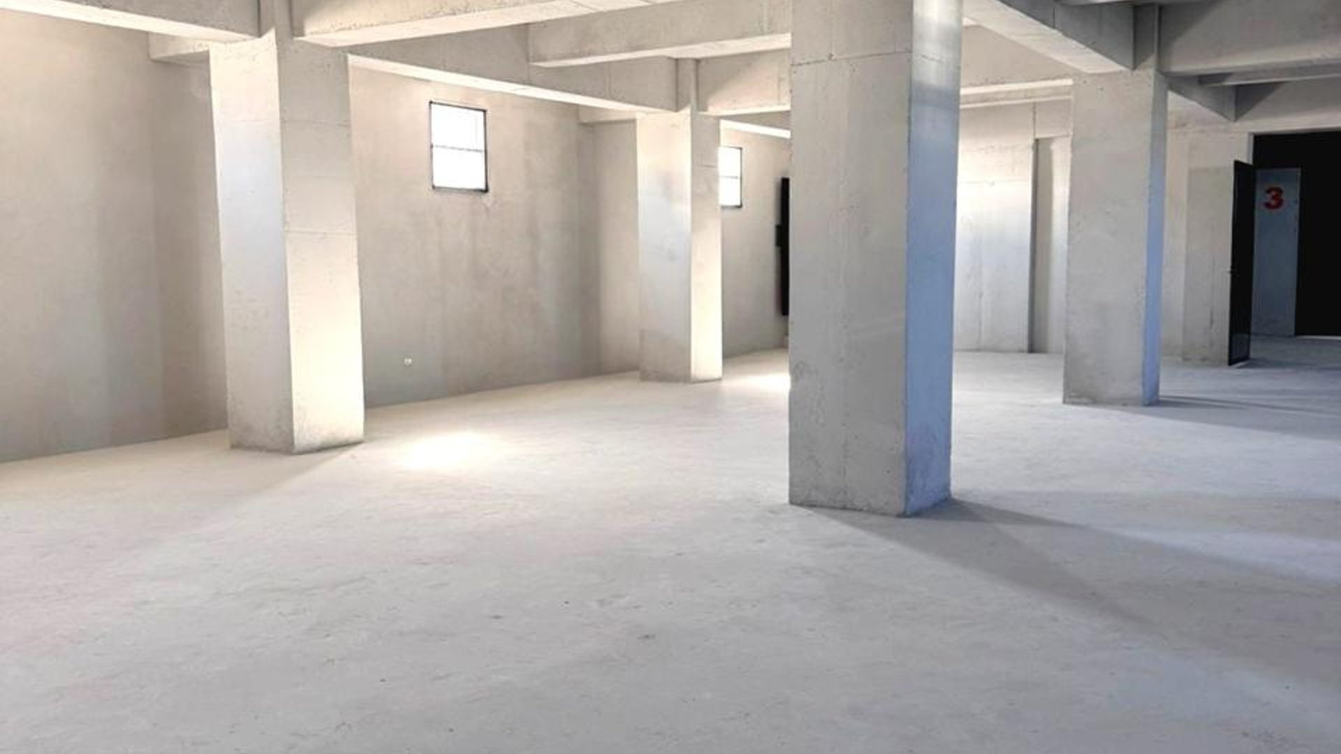 EDIFICIO DE BODEGAS EN ALQUILER – Avenida Elena , Zona 1 - Miniatura 3
