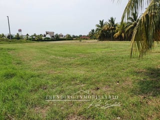 Terreno en venta Pérgolas del Mar Iztapa | 1,119.02 v² junto a canal navegable - Image 2