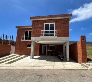 EXCLUSIVA CASA EN VENTA CONDOMINIO BUENAFUENTE
