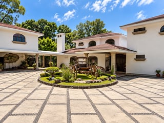Casa colonial en venta en Muxbal, rumbo a Las Luces | 3,751 varas² de terreno - 2