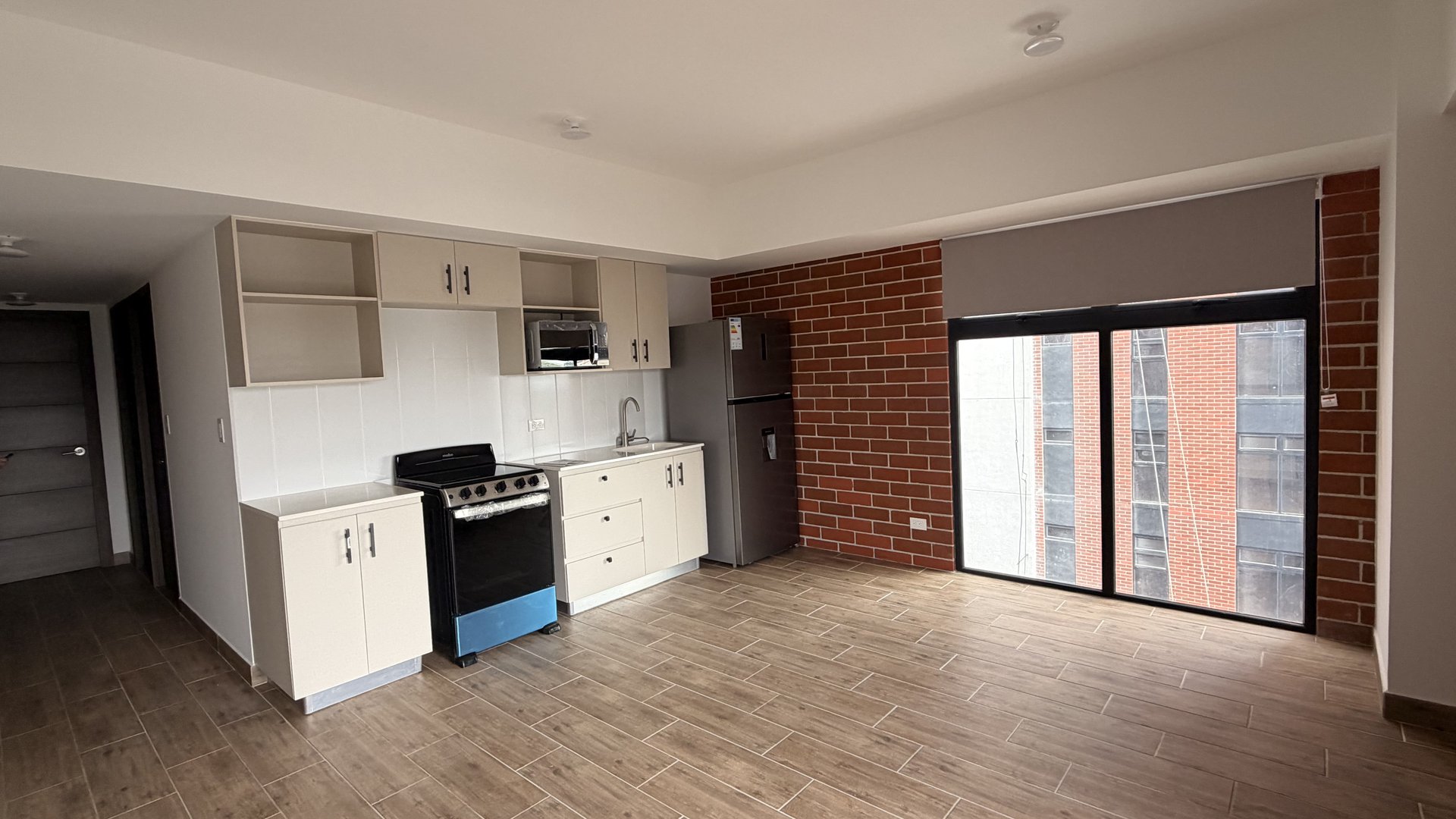 Apartamento en Alquiler Edificio Modra, zona 4  - Miniatura 2