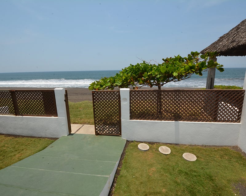 CASA EN RENTA EN MONTERRICO VILLA 1