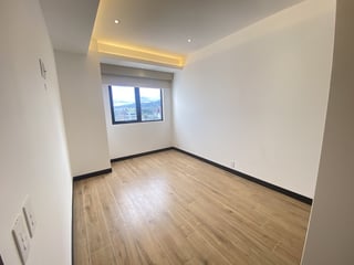 Apartamento en alquiler de 3 habitaciones nivel alto zona 15 Ref-5441 - 2