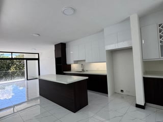 Casa en venta, Zona 16, Hacienda Real. - Image 3