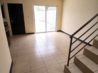 Casa en Venta en La Reserva, Carretera a El Salvador - 2