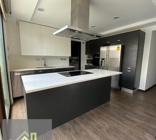 Apartamento en Venta con jardín , zona 10