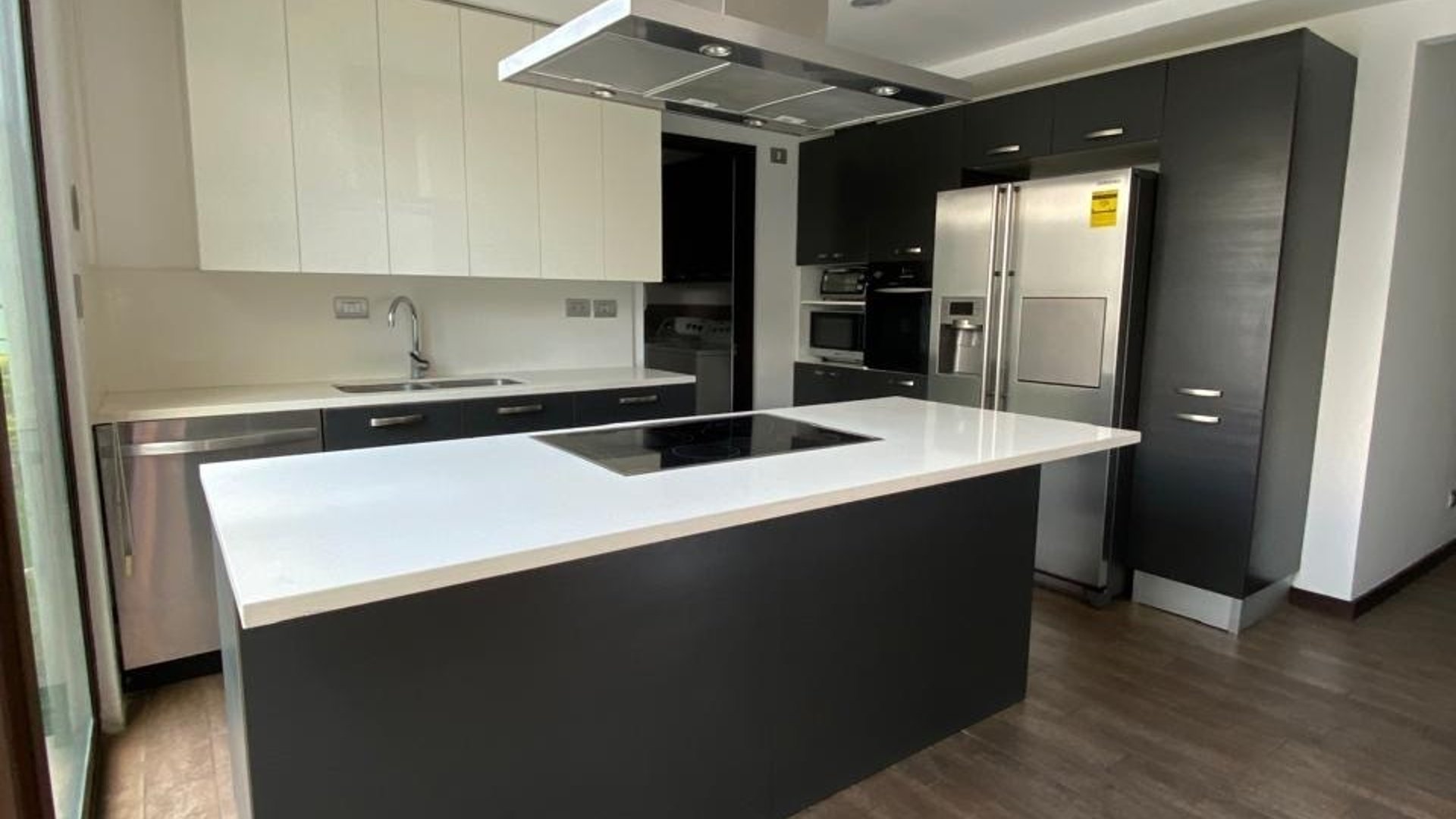 Apartamento en Venta con jardín , zona 10
