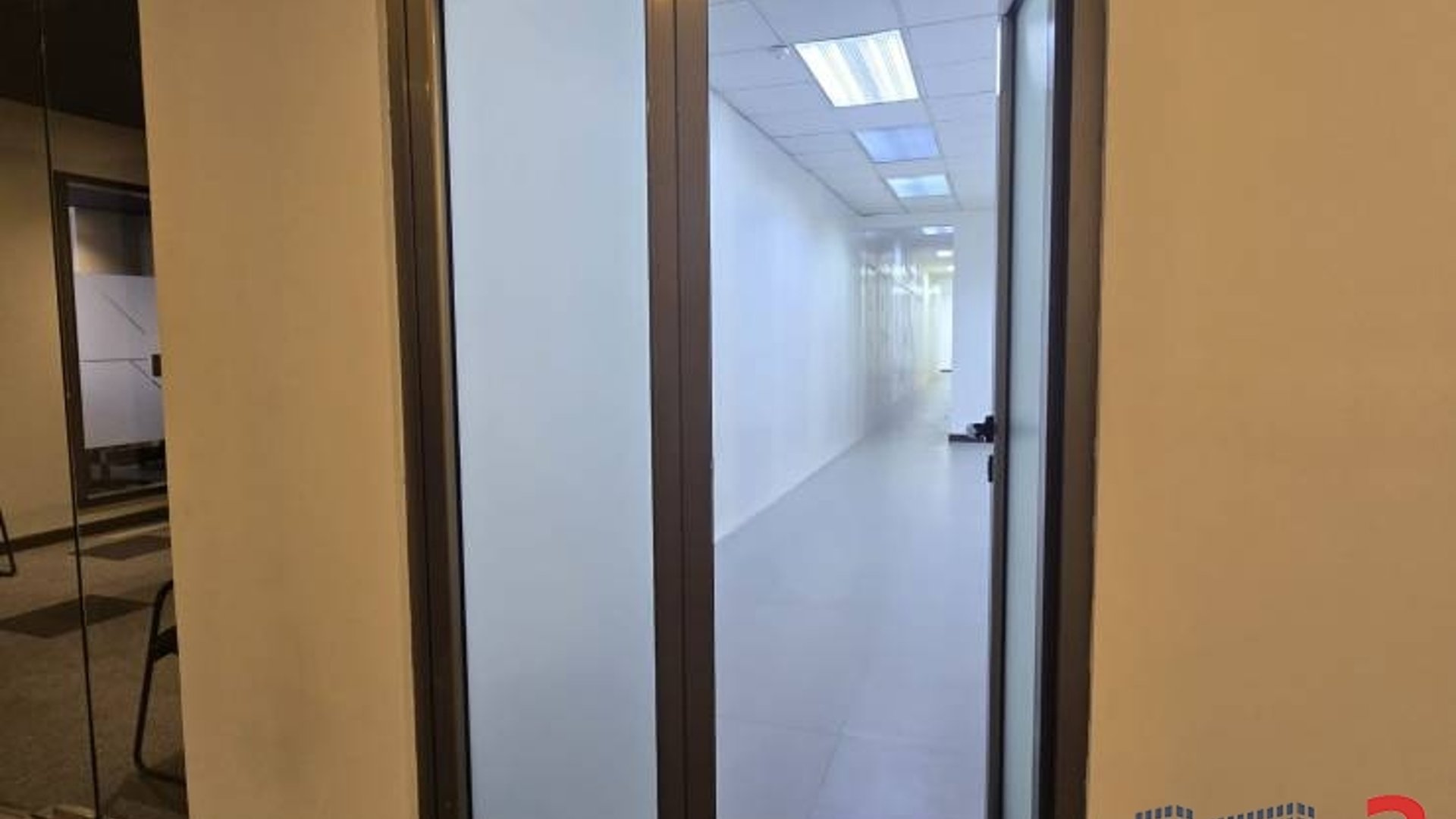Oficina en Renta, Zona 10 (R9770) - Miniatura 4