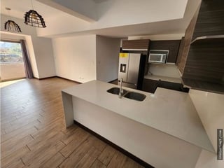 Apartamento en renta en nivel alto 3 habitaciones en zona 10 Ref-5932 - 2