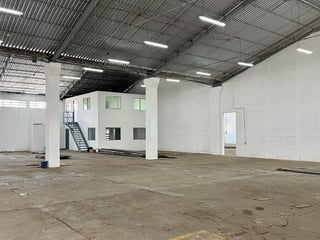 Bodega en Alquiler | Calzada Atanasio Tzul, Zona 8 - 5