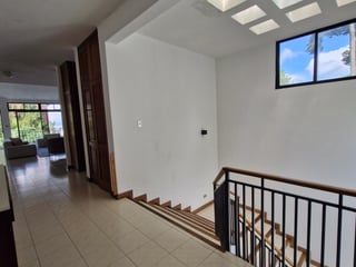 Elegante Casa en Renta en Condominio Km. 8.5 Carretera al Salvador - 3
