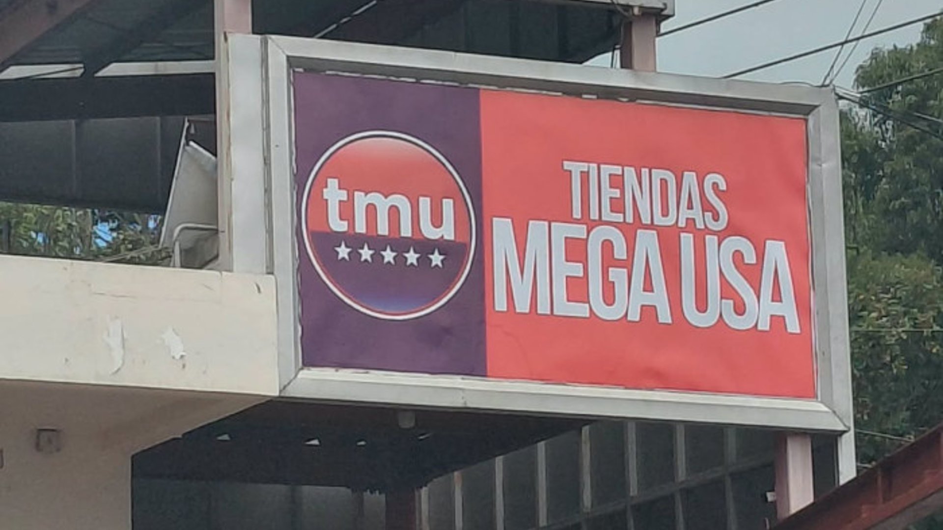 Local Comercial en Renta en Plaza Surti Ahorro. Zona 18