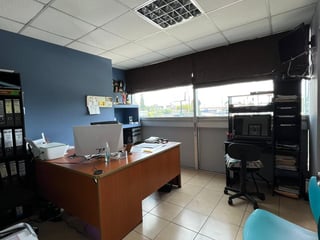 Alquilo Oficina en Edificio Scena Business Center  - 3
